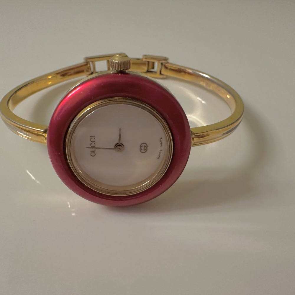 Gucci Red Metal Bezel “No Watch” For model 1100//11/12.2/1200 Gucci Watch Series